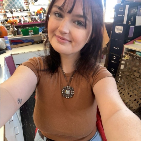 Meet your Posher, Ember - Picture 2 of 4